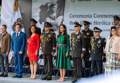 Para la gobernadora de Guanajuato, honrar a los niños héroes es trabajar por el país por el que lucharon.