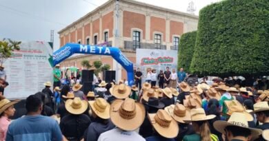 Con actividades deportivas y convivencia familiar, Silao celebra fiestas patrias.