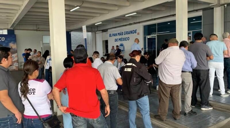 4 mil 900 panistas participan en la etapa de opinión del programa Defensores de la Patria, la Familia y la Libertad.