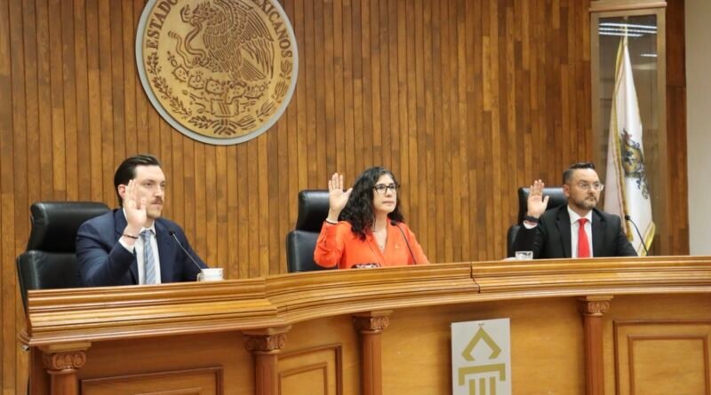 Obligan al Padre Pistolas a ofrecer una disculpa pública a la gobernadora de Guanajuato.
