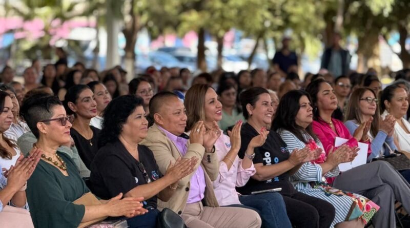 Melanie Murillo anuncia construcción de primera clínica para las emociones en Silao.