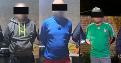 Detienen a tres personas y aseguran más de 750 cartuchos durante cateo entre León y San Felipe.