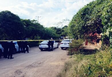 Tres elementos de la policía estatal de Guanajuato, entre ellos una mujer, mueren tras ataque armado en Comonfort.