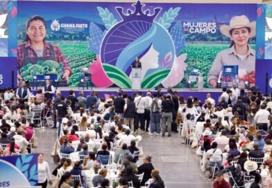 Otorgan apoyos a mujeres campesinas de Guanajuato durante el Día Internacional de la Mujer Rural.