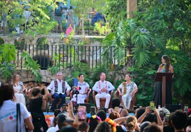 Gobernadora inaugura muestras culturales de Guanajuato en Festival de la Muerte de Xcaret.