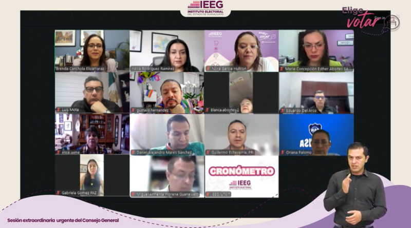 IEEG expide constancias para participar como candidatos independientes en la elección municipal de Apaseo el Alto.