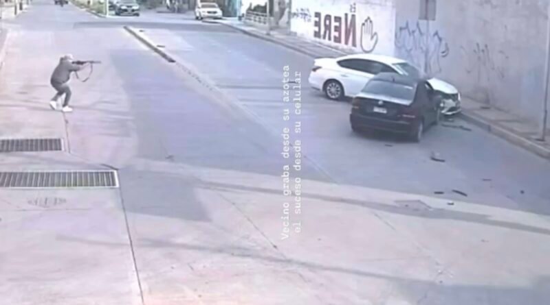 Captan en video momentos de terror durante ataque a balazos en Valle de santiago.