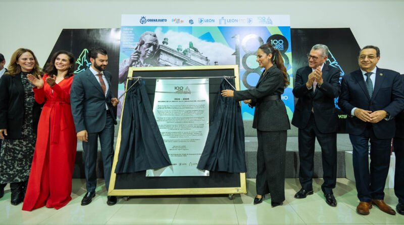 Conmemoran empresarios y autoridades 100 años de la industria del calzado en León.