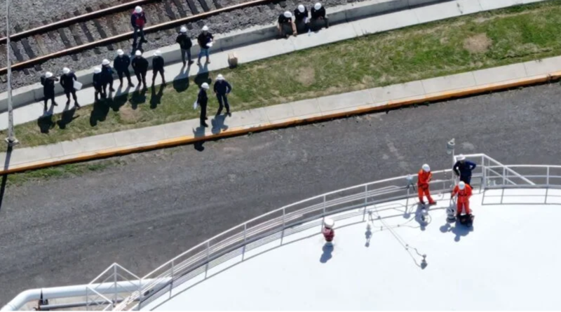 Sheinbaum reconoce fallas en megaoperativo con decomiso histórico de huachicol en San José Iturbide.