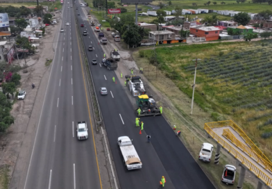 Reencarpetamiento de la carretera Irapuato-León, en la que se utilizan 130 mil llantas, lleva avance del 35 por ciento.