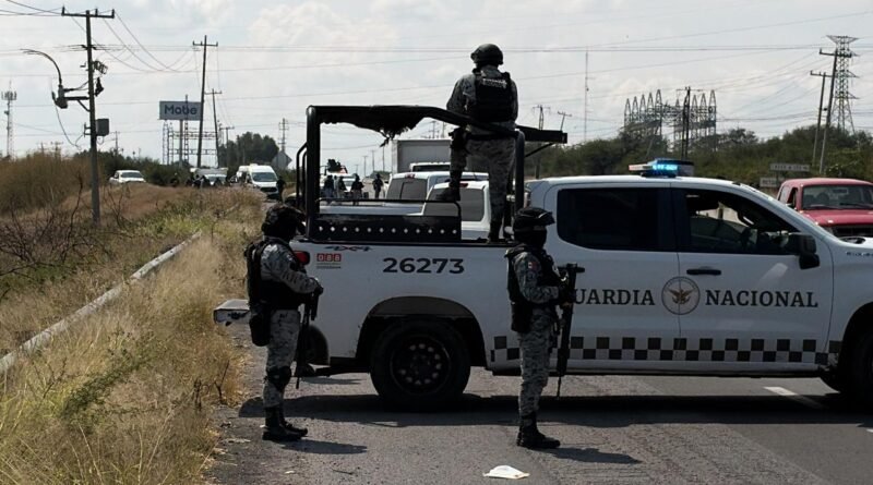 Elementos federales frustran asalto de camión de carga en Celaya y son atacados. Hay un presunto agresor abatido.