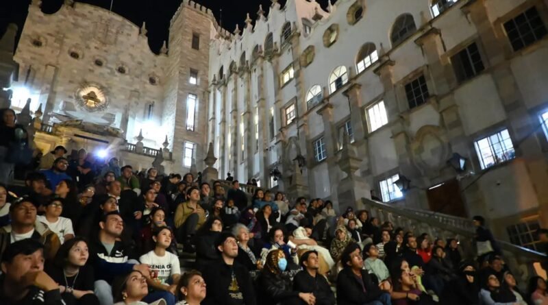 La UG fortalece su legado cultural en la edición 54 del Festival Internacional Cervantino.
