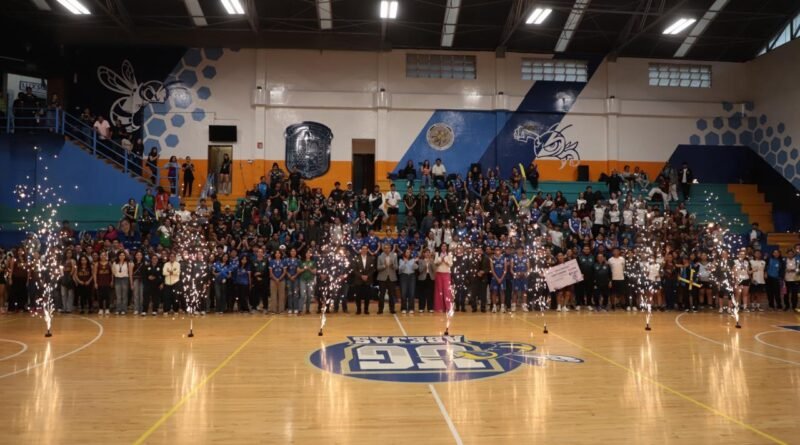 La Universidad de Guanajuato celebró la unidad en la XVI Olimpiada Deportiva Universitaria.